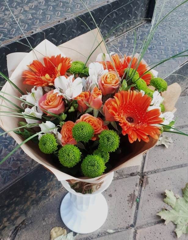 Букет цветов из: Герберы, Хризантемы, Альстромерии и Розы в Верее Раменского района