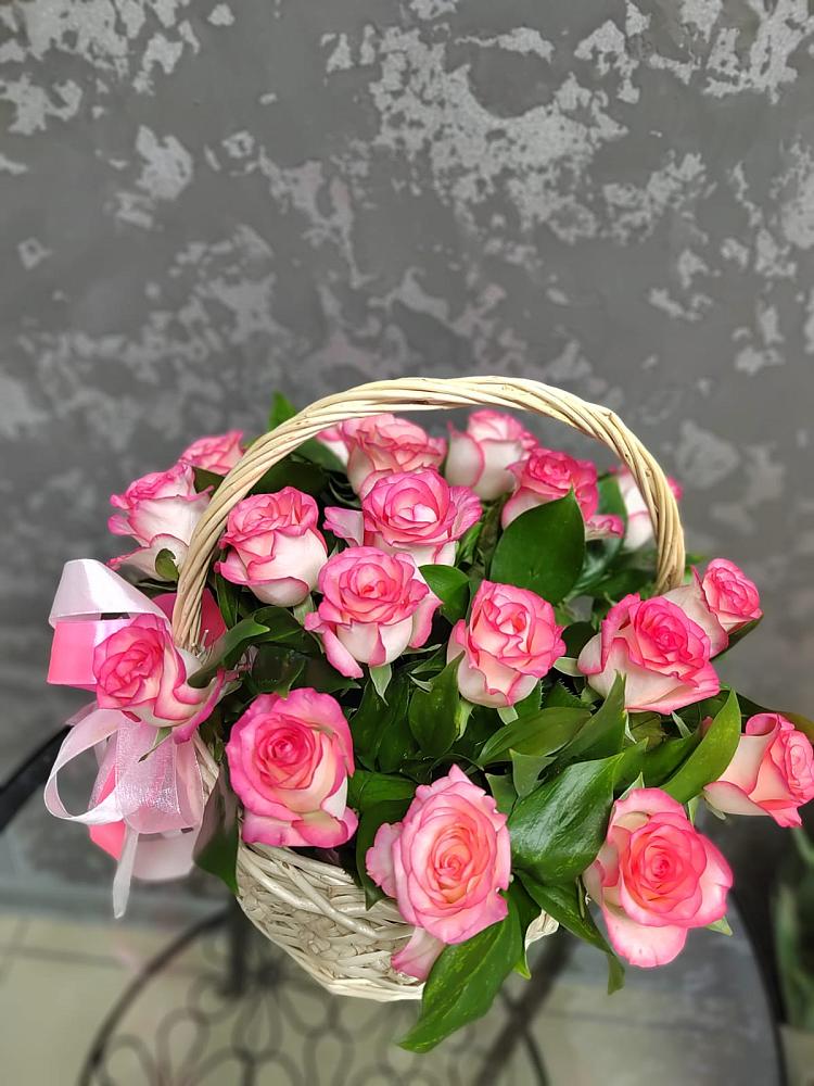 Цветочная композиция из Розы в корзине в Верее Раменского района