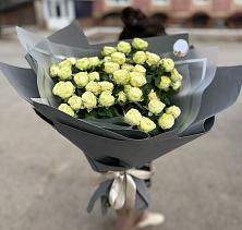 Букет Белые кустовые розы Солинеро в Верее Раменского района