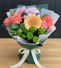 Букет цветов из:  Гвоздики, Розы, Герберы и Хризантемы в Верее Раменского района