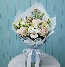 Букет цветов из:  Розы и Лизиантусы в Верее Раменского района