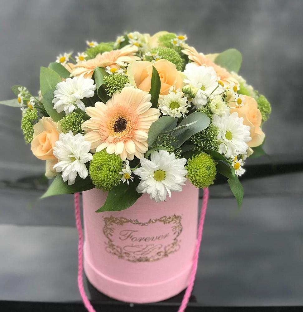 Цветочная композиция из Розы, Герберы и Хризантемы в шляпной коробке в Верее Раменского района