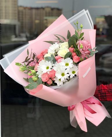 Букет цветов из: Розы, Лизиантусы и Хризантемы в Верее Раменского района