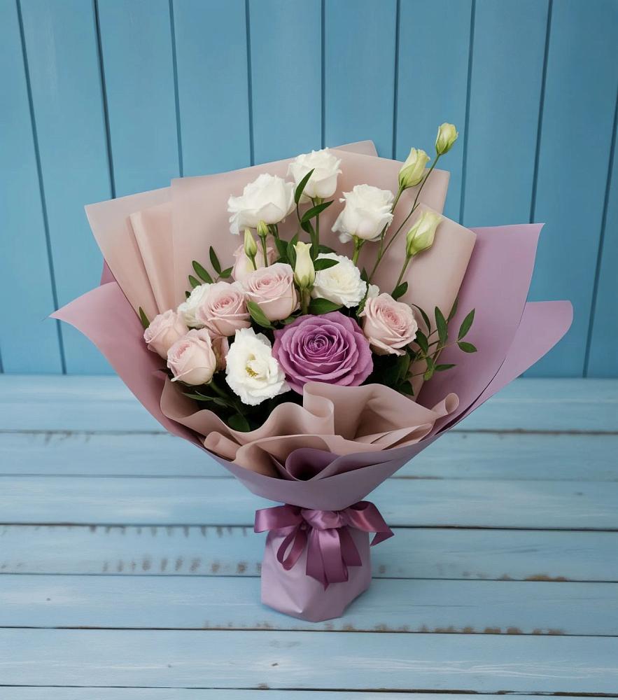 Букет цветов из: Розы и Лизиантусы в Верее Раменского района